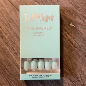 Red Aspen Nail Dashes